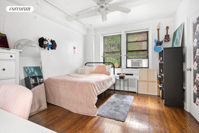 Building Photo - 211 E 35th St