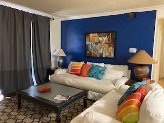 Foto principal - 5205 Evans Ave