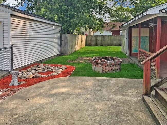 Building Photo - Yardwork & Play: Rent this 'Workshop Wonde...