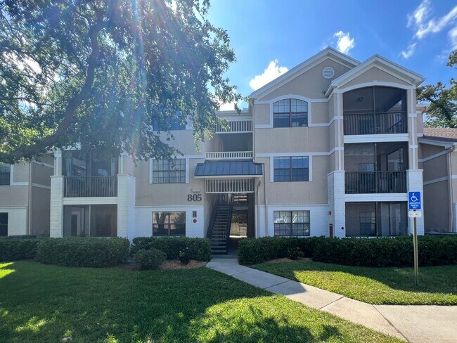Building Photo - 1 Bed 1 Bath Condo in Gated Community in Ponte Vedra with Lanai. Pet Friendly. 1st Floor NOW OFFE...