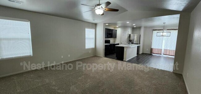 Foto del edificio - 8314 E Mourtan St