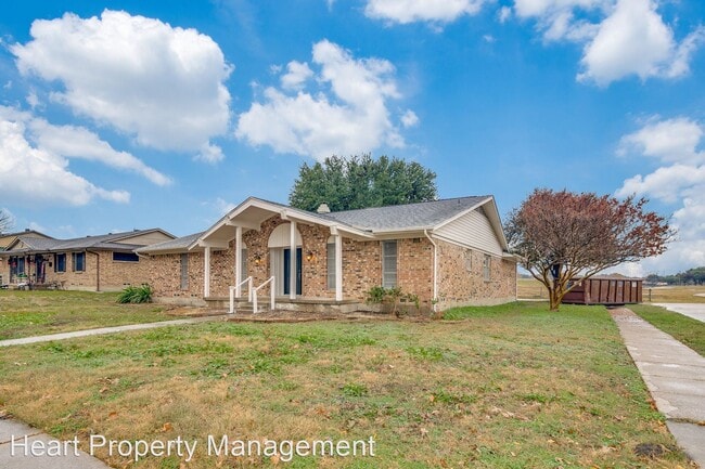 Building Photo - 4 br, 2 bath House - 2501 Belhaven Dr