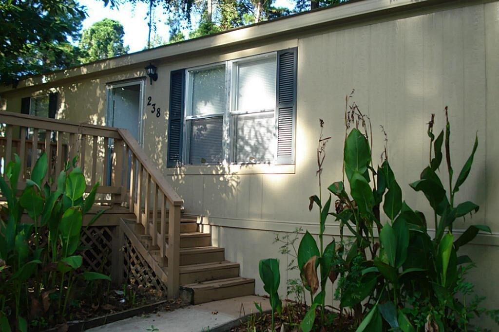 238 Northlawn, Montgomery, TX 77316 Rentals in Montgomery at 238