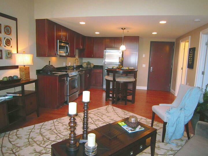 One Franklin Square 460 N Franklin St Syracuse, NY Apartments for