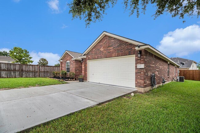Foto del edificio - 18103 Red Ash Ct
