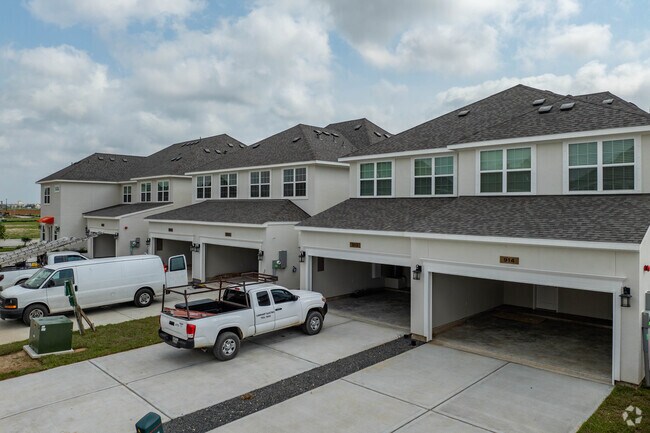 3220 Crystal View Blvd Texas City, TX 77510 - Crystal View at Lago Mar