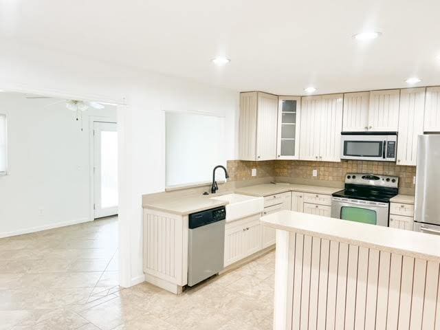 Photo - 200 Cedar Hill Ln House