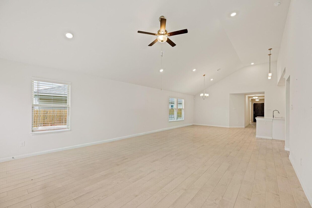 Building Photo - 336 Windstar Rd