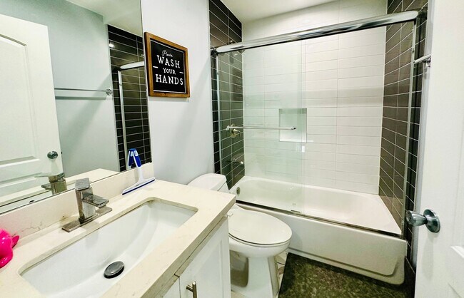 Foto del edificio - 232 E 27th St