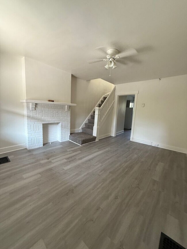 Foto del edificio - Charming 2-Bedroom Townhome in Lincoln-Lar...