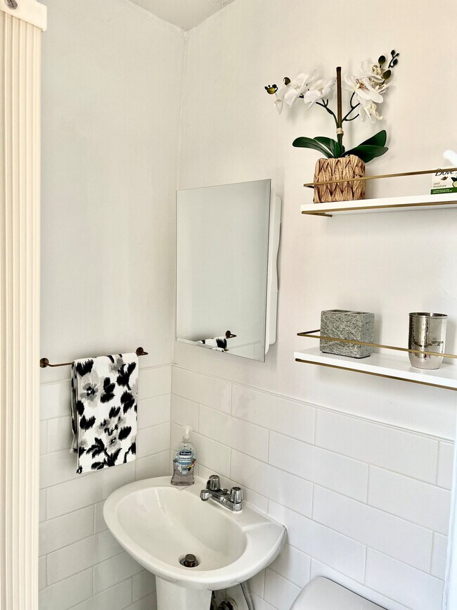 Foto del edificio - 542 E 14th St