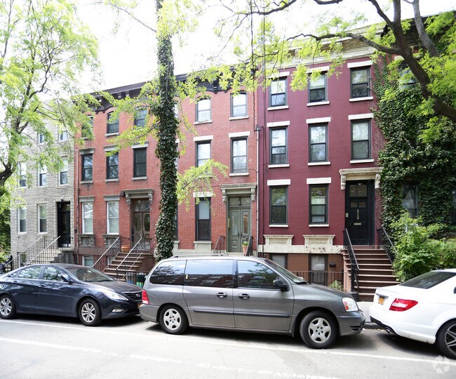 Building Photo - 514 Clinton St