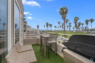 Building Photo - 735 San Fernando Pl