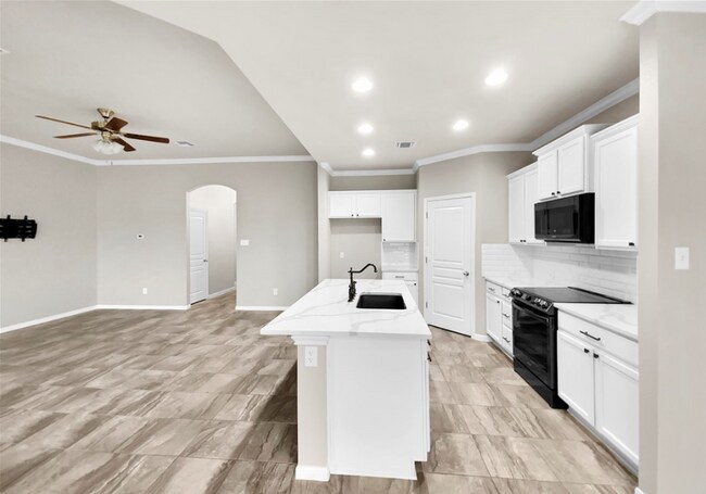 Foto del edificio - 811 Cross Dr.