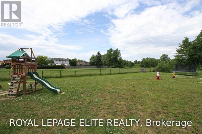 Building Photo - 8025 Cole Ct