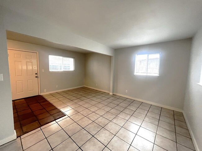 Foto del edificio - 2609 E Cesar Chavez St