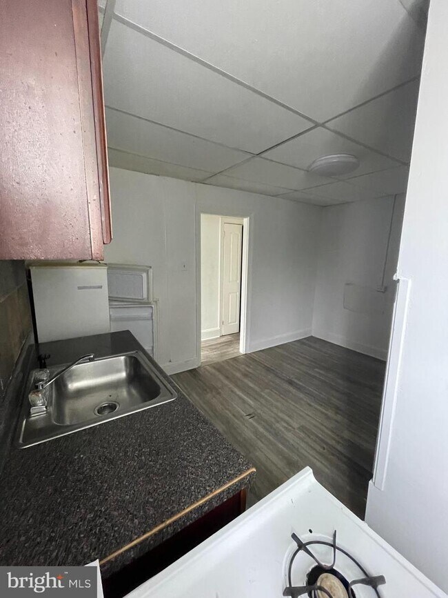 Foto del edificio - 4107 Lancaster Ave