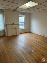 Building Photo - 705 N James St