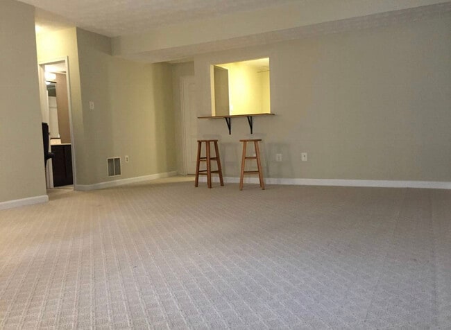 Building Photo - 4609 Luxberry Dr