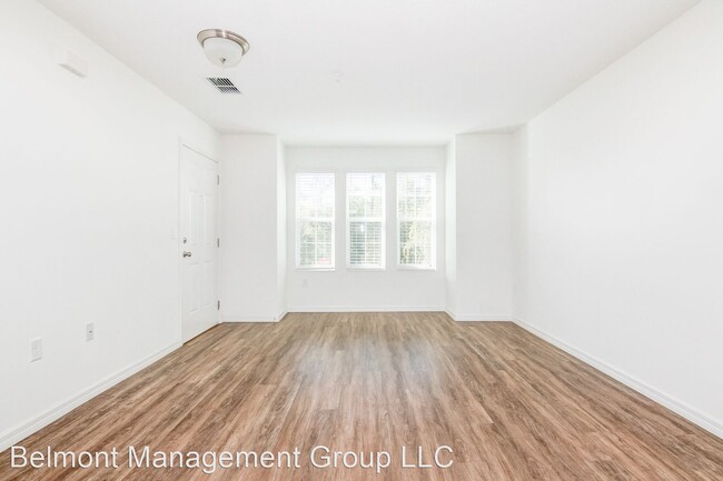Building Photo - 3 br, 2 bath House - 272 Hart Lane #202