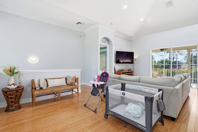 Foto del edificio - 3011 Pine Tree Dr