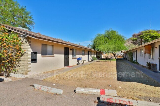 Building Photo - 1712 W Shangri-la Rd