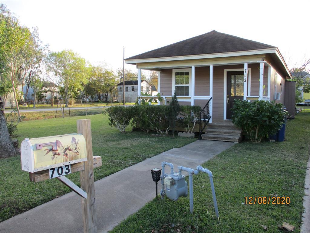 703 N Avenue B, Freeport, TX 77541 House for Rent in Freeport, TX