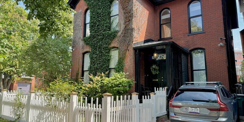 Primary Photo - 247 Georgia St