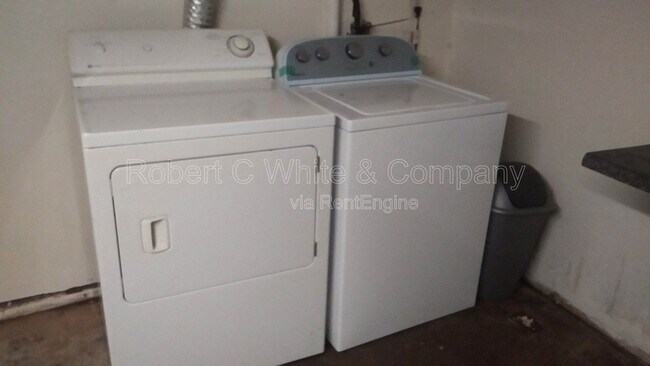 Foto del edificio - 111 S Main St