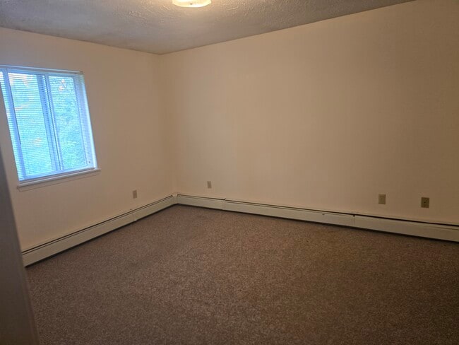 Dormitorio - 142 Spruce St