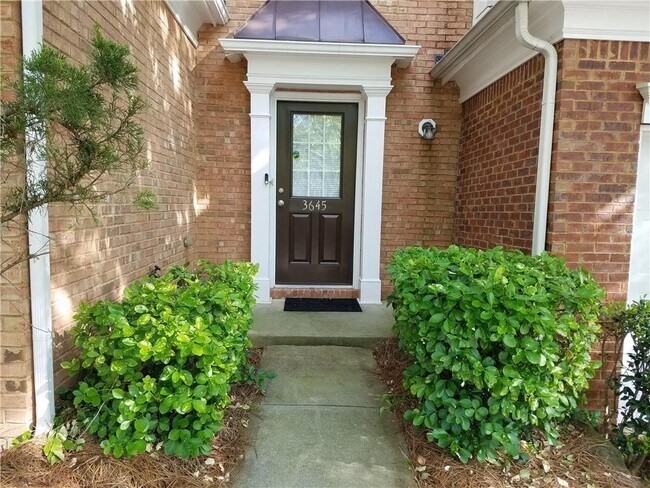 Foto del edificio - 3645 Postwaite Cir NW