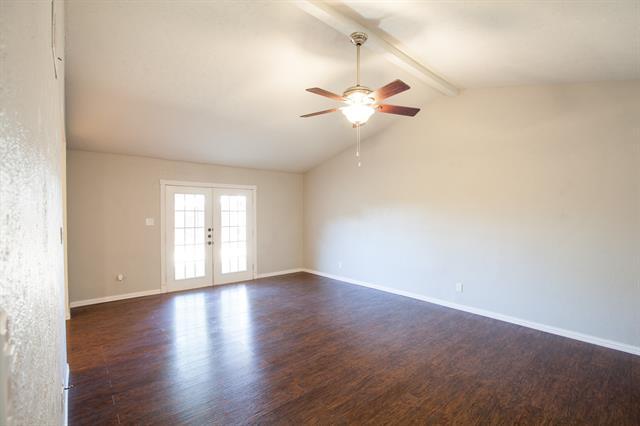 Foto del edificio - 5713 Baker Dr