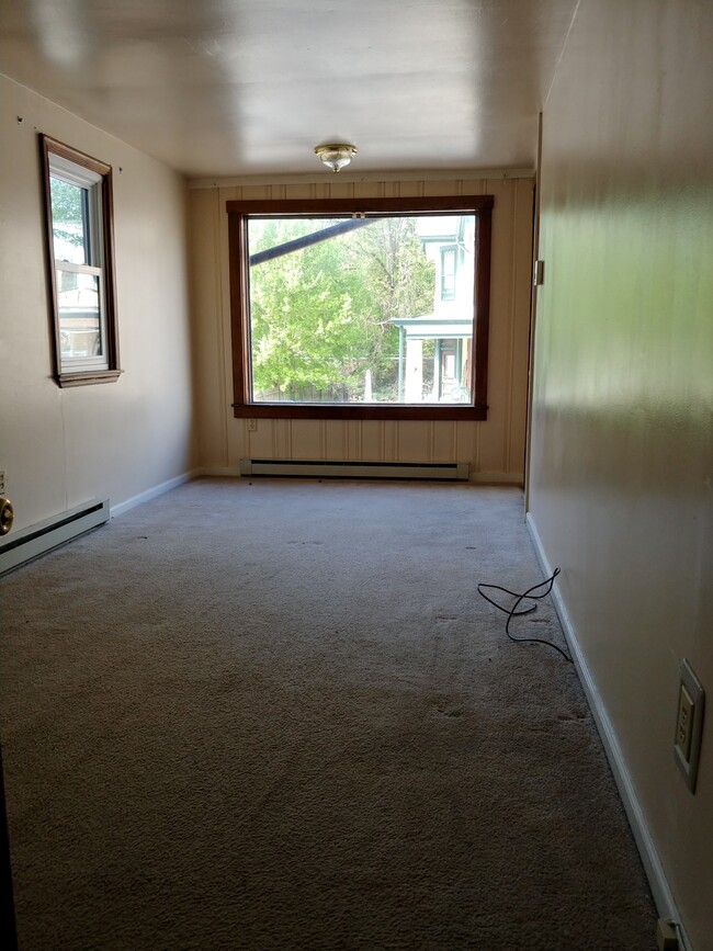 Building Photo - 209 Erie St