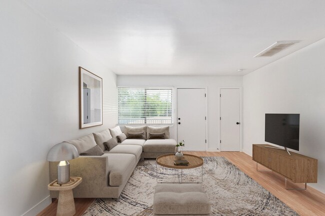 Photo - 1231 E Thomas Rd Apartment