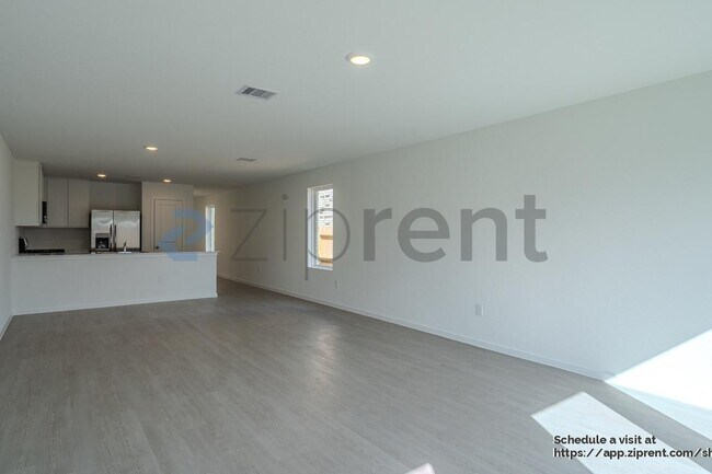 Foto del edificio - 6814 Flowering Ginger Ln