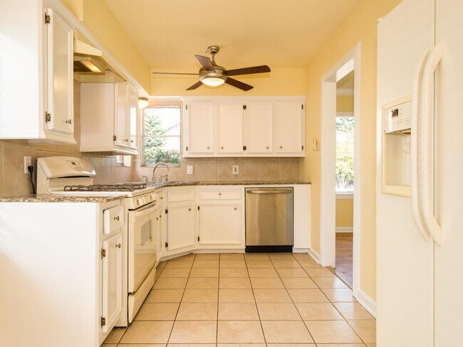 Foto del edificio - 1409 Winnie St