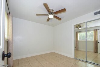 Building Photo - 200 Turtle Lake Ct