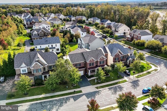 Foto del edificio - 42229 Majestic Knolls Dr