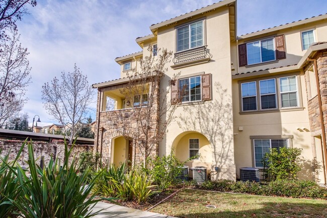 Foto del edificio - 3-Bed, 3-Bath Home in Sunnyvale near Seven...