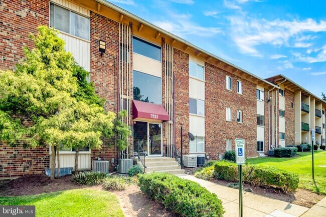 Building Photo - 7521 Riverdale Rd