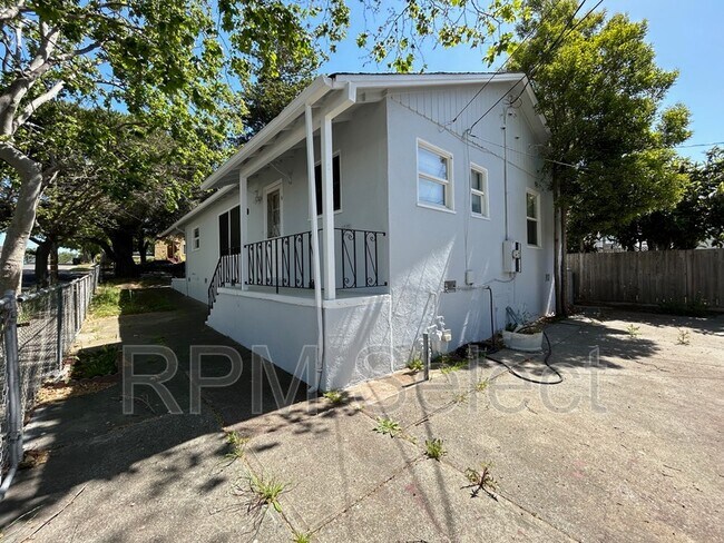 Foto del edificio - 501 Wallace Ave