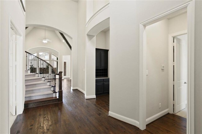Building Photo - 4571 Acacia Pkwy