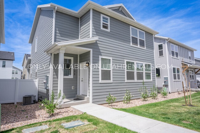 Building Photo - 1733 N 1260 E