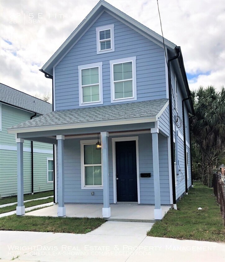 Primary Photo - 2215 E 11th Ave