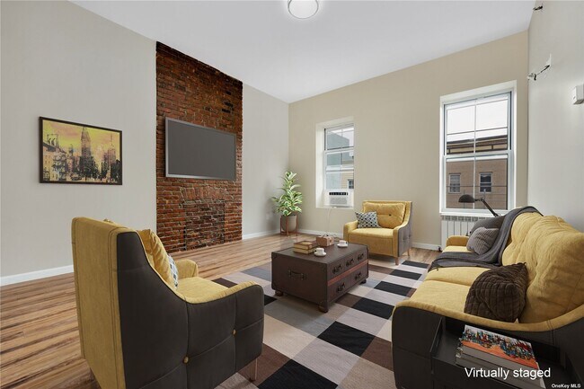 Building Photo - 711 Manhattan Ave