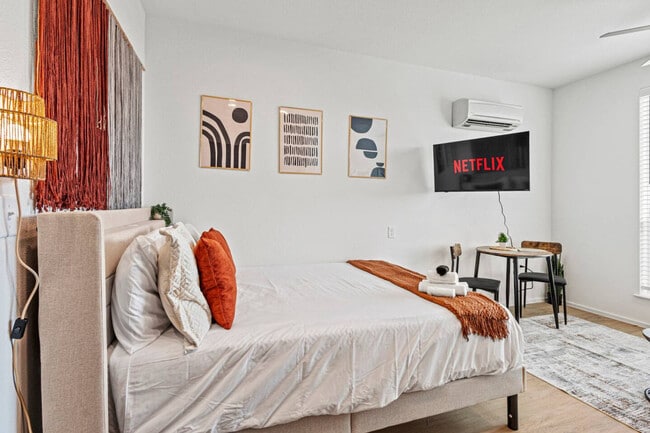 Foto del edificio - 596 W 9th St