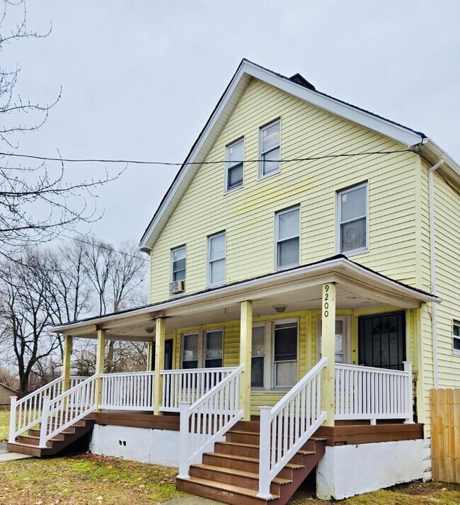 Foto del edificio - 9202 Edmunds Ave