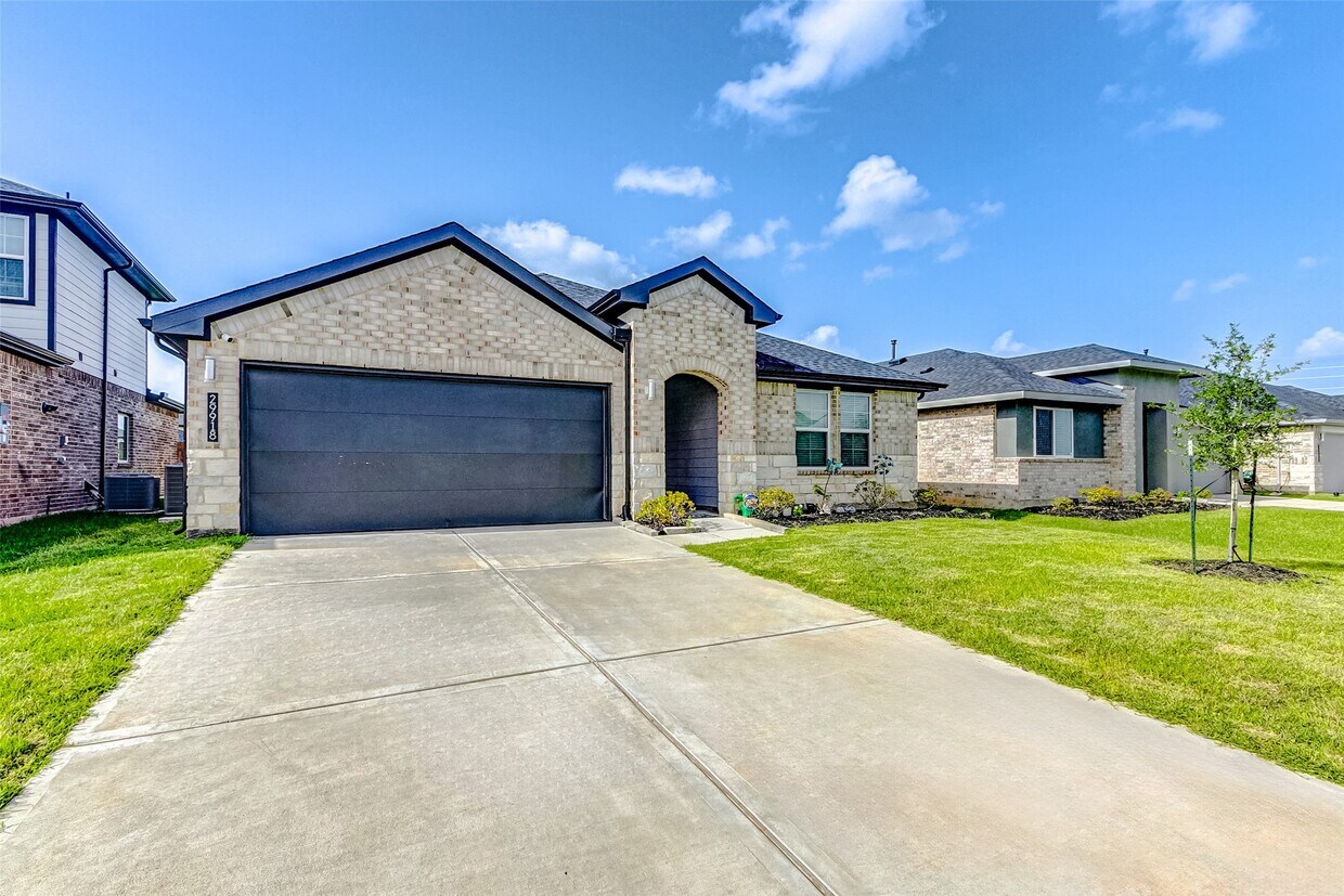 Foto principal - 29918 Gallatin River Ln