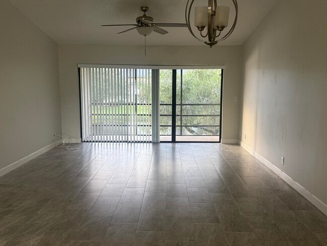 Foto del edificio - 3011 SE Aster Ln