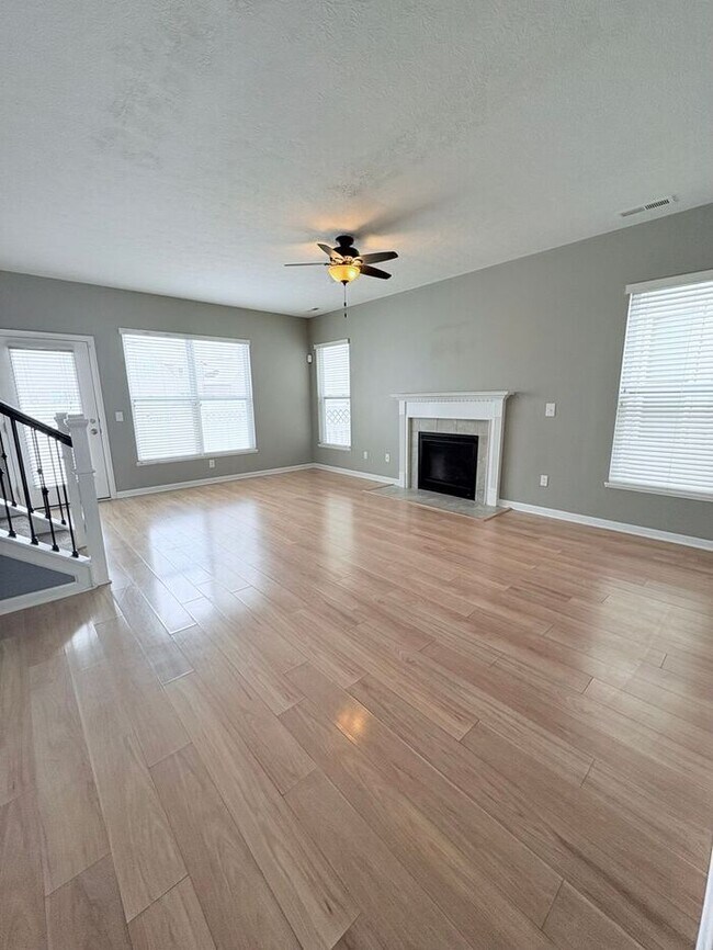 Foto del edificio - Charming 3 beds 2.5 bath in Blacklick!